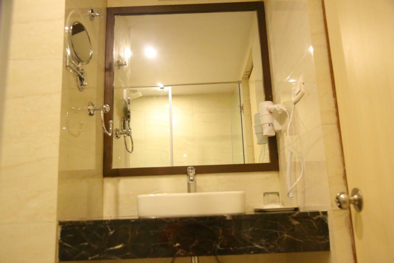 Royal Fort Hotel Visakhapatnam Eksteriør billede