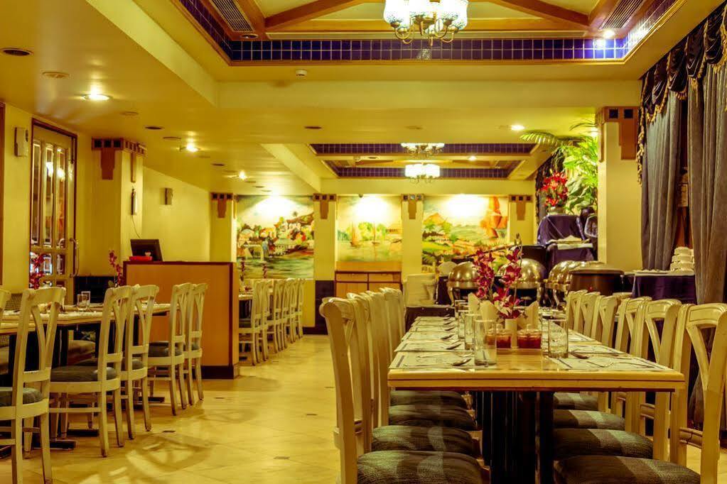 Royal Fort Hotel Visakhapatnam Eksteriør billede